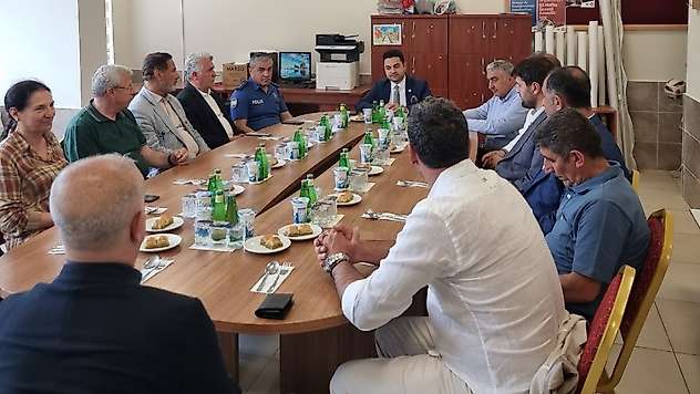 Kaymakam Seyhan Şehit Musa Vuruşkan Ortaokulu'nun etkinliğine katıldı