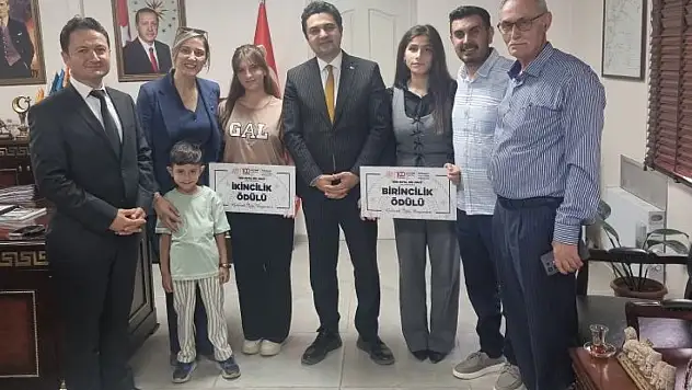 Kaymakam Seyhan ses yarışmasının başarılı öğrencilerini tebrik etti