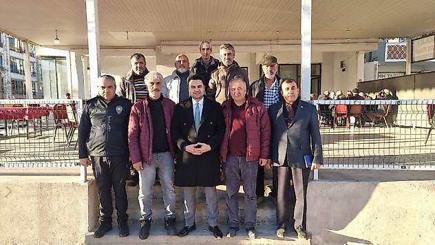 Kaymakam Seyhan vatandaşlarla çay içip sohbet etti