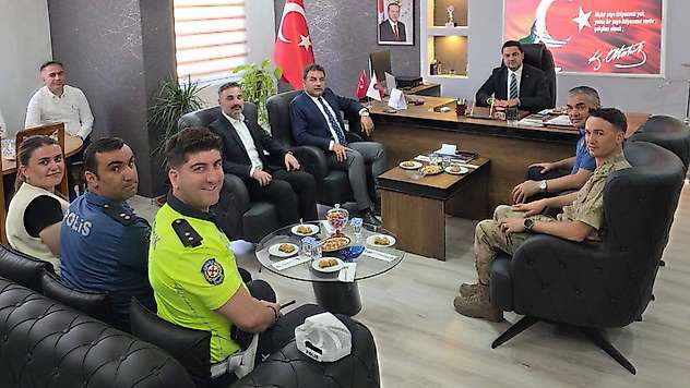 Kaymakam Seyhan ve Başkan Yıldırım'dan güvenlik güçlerine ziyaret