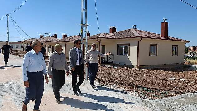 Kaymakam Soysal Deprem Köy Konutlarını yerinde incelendi