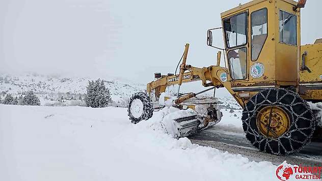 Kayseri'de 140 yol ulaşıma açıldı