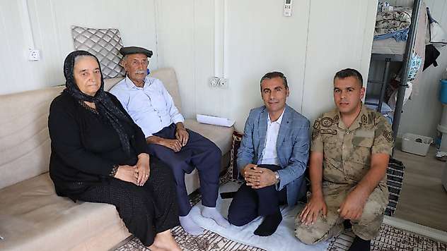 Keleş'ten Şehit ailelerine ve gazilere bayram ziyareti