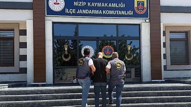 Kesinleşmiş 10'ar yıl cezayla aranan 2 şahıs yakalandı