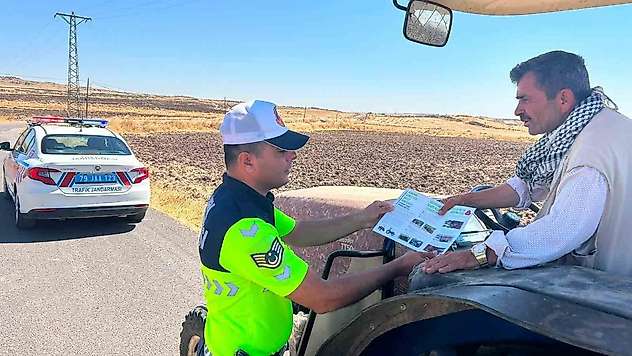 Kilis'te Jandarmadan tarım sezonunda traktör denetimi