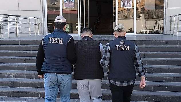 Kırmızı bültenle aranan 2 DEAŞ üyesi Gaziantep'te yakalandı