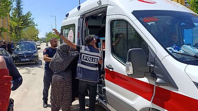 Komşu kavgasında 1 kadın yaralandı