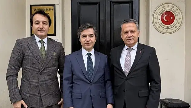 Küresel Gazeteciler Konseyinden Londra Büyükelçisi Ertaş'a ziyaret