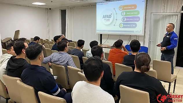 KYK'da kalan öğrenciler AFAD konusunda bilgilendirildi
