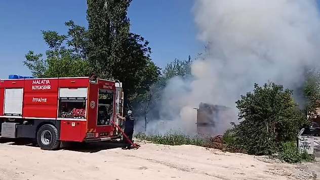 Malatya'da korkutan bahçe yangını