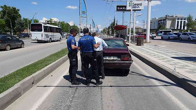 Malatya'da yolcu otobüsü ile otomobil çarpıştı: 5 yaralı