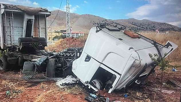 Malatya iki ayrı kazada 9 kişi yaralandı