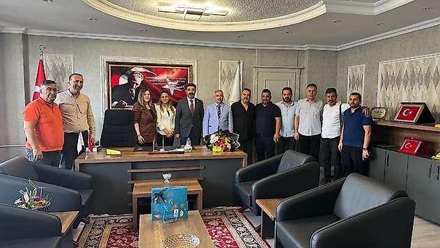 Mali Müşavirler Odası yönetiminden il Defterdarı Kurt'a ziyaret