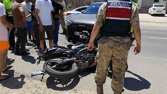 Mardin'de motosiklet ile otomobil çarpıştı: 1 yaralı