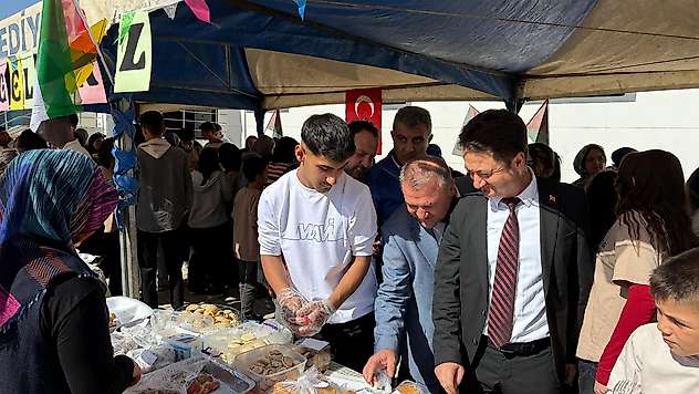Mehmet Tevfik Göksu Anadolu İmam Hatip Lisesinden anlamlı kermes