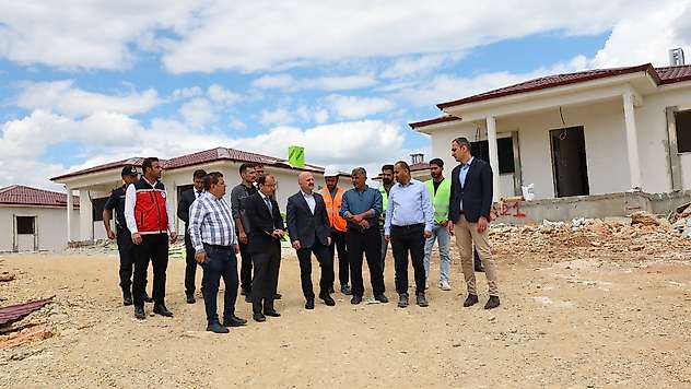 Meryemuşağı Köyünde deprem konutları hızla yükseliyor