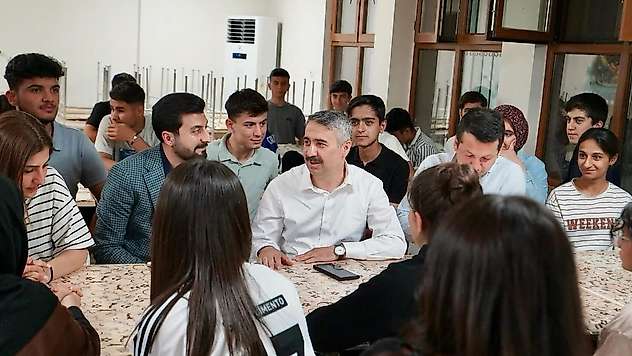 Milletvekili Alkayış, gençlerle söyleyişide bir araya geldi
