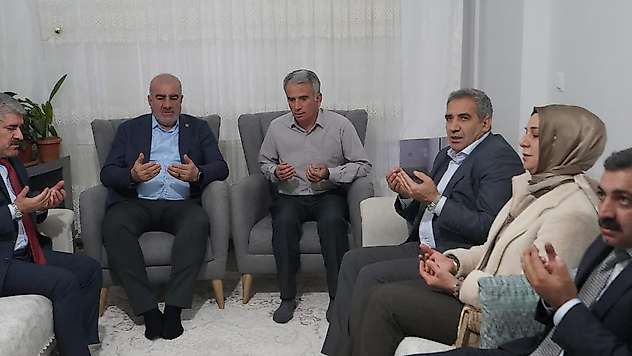 Milletvekili Özhan'dan şehit ailesine ziyaret