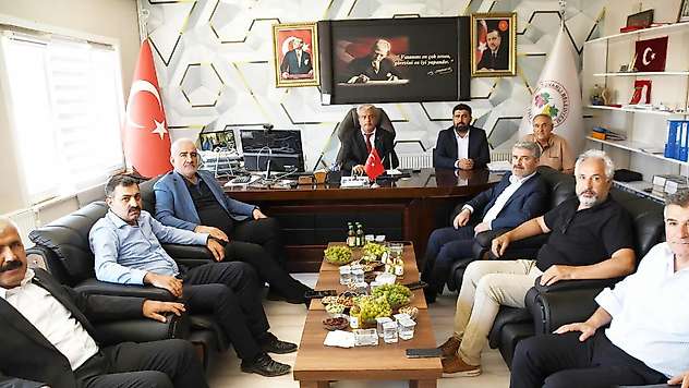 Milletvekili Özhan'dan Suvarlı Belediyesine ziyaret