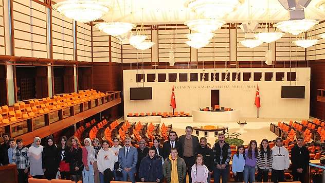 Milletvekili Şan, özel öğrencileri TBMM'de ağırladı