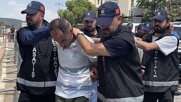 Milletvekilini bıçaklayıp 'pişmanım' diyen zanlı ile oğlu tutuklandı