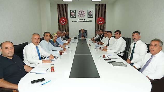 Milli Eğitim haftalık değerlendirme toplantısı yapıldı