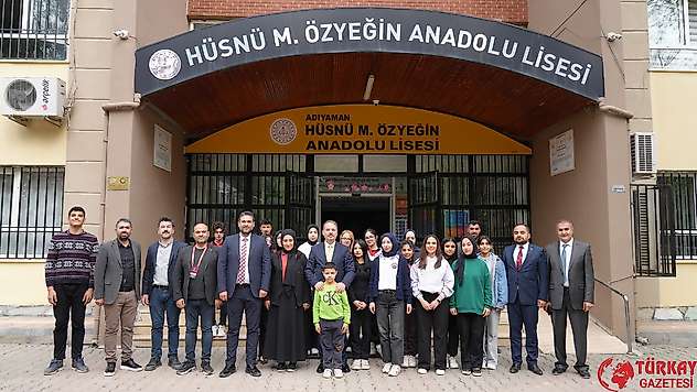 Milli Eğitim müdürü Tosun'dan Hüsnü Özyeğin okuluna ziyaret