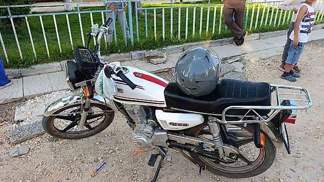 Motosikletle bisikletin çarpıştığı kazada 2 kişi yaralandı