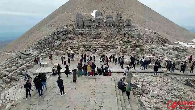 Nemrut Dağı'nda bayram yoğunluğu