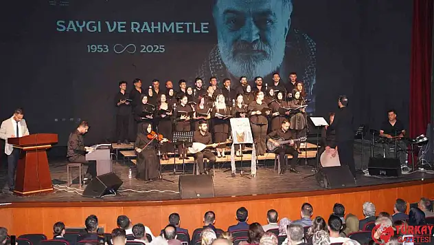 Öğretmenler korosu Kahtalı Mıçe'yi anma gecesi düzenledi