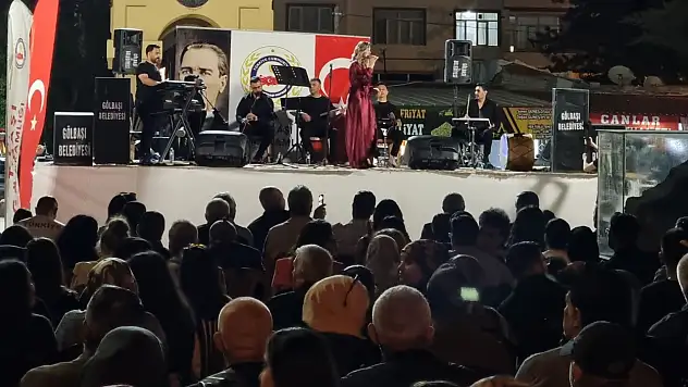 Öğretmenler orkestrası konseri büyük beğeni topladı