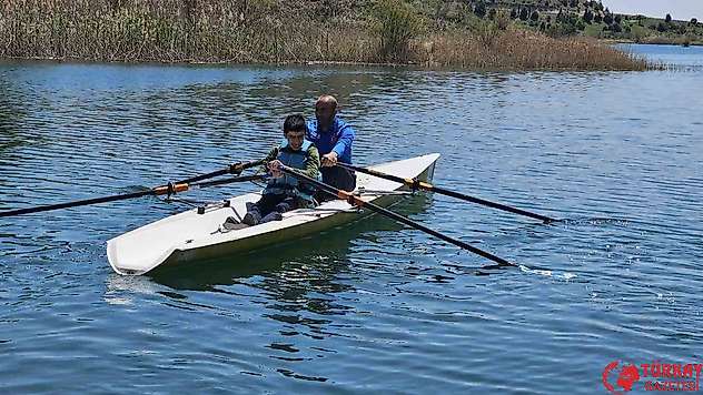 Otizmli çocuklar kürek sporu ile tanıştı