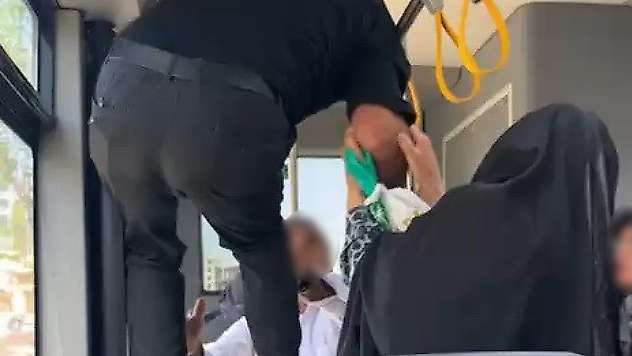 Otobüste tekmeli, yumruklu kavga