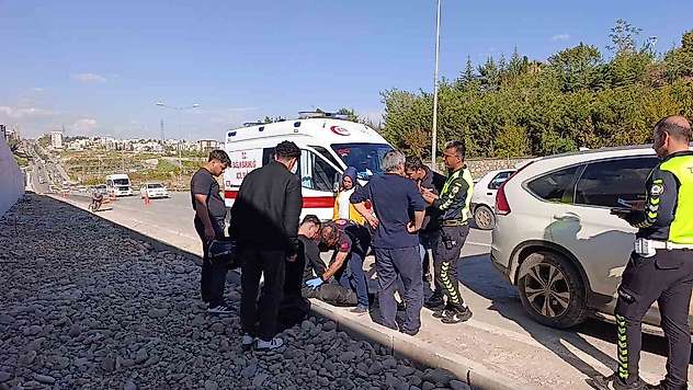 Otomobil ile motosiklet çarpıştı: 1 yaralı