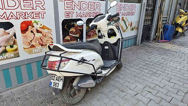 Otomobil ile motosiklet çarpıştı: 1 yaralı