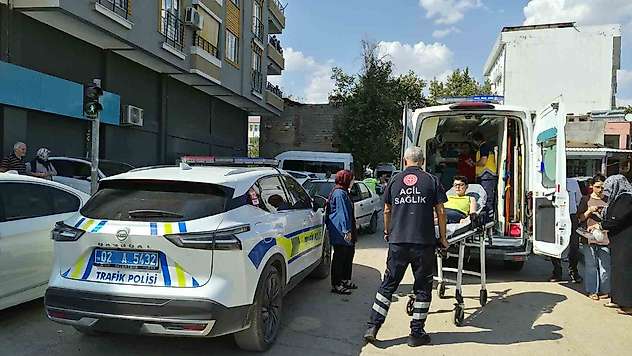Otomobilin çarptığı 10 yaşındaki çocuk yaralandı