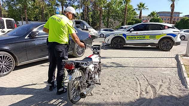 Polis ekiplerine mukavemette bulunan şahıs gözaltına alındı