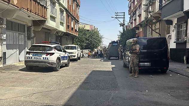 Polise mukavemet gösteren şahıs özel harekat operasyonu ile yakalandı