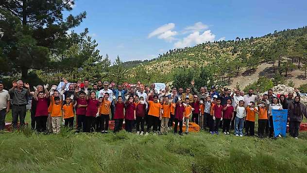 Pozantı'da doğaya 300 kınalı keklik salındı