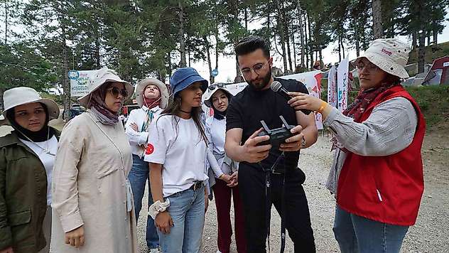 Pusula Maraş Kampı'nda gençler yeni medya ve fotoğrafçılığı öğrendi