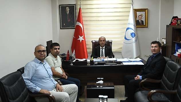 Rektör Keleş başarılı akademisyenleri tebrik etti