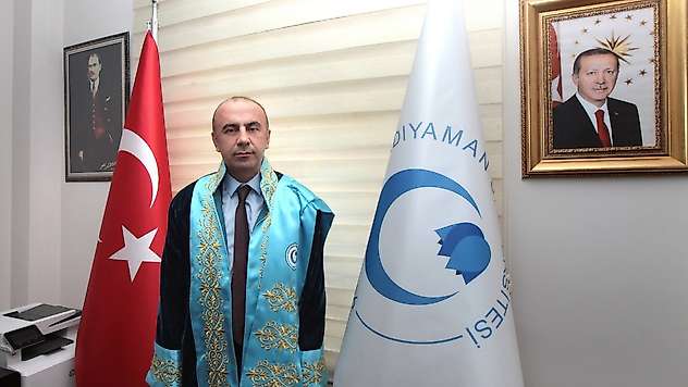 Rektör Keleş'ten Mevlid Kandili mesajı