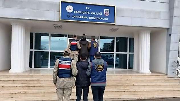 Resmi belgede sahteciliğe 2 gözaltı
