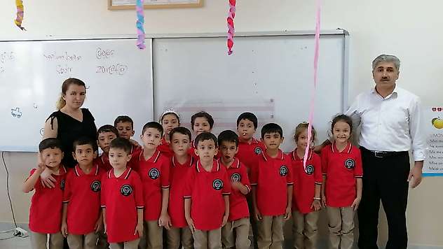 Rotary'den öğrencilere okul kıyafeti desteği