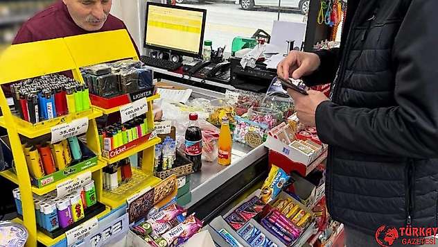 Sağlık Bakanı Memişoğlu'ndan boykota karşı esnafa destek