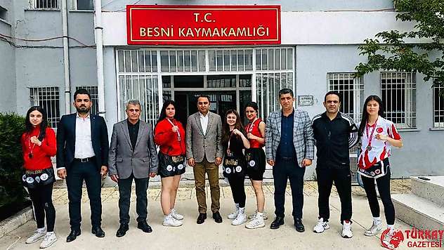 Şampiyon sporculardan Kaymakam Partal'a ziyaret
