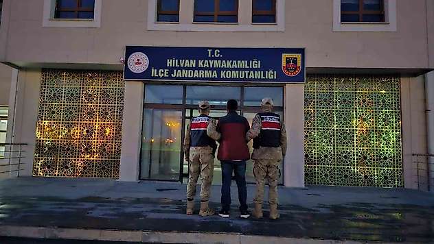 Şanlıurfa'da aranan şahıs jandarma operasyonuyla yakalandı