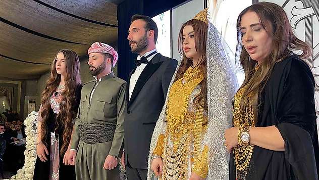 Şanlıurfa'da aşiret düğününde geline kilolarca altın takıldı