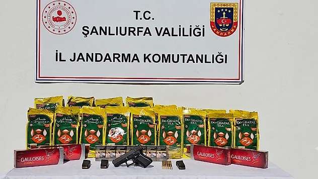 Şanlıurfa'da ruhsatsız silah ve kaçak ürün ele geçirildi