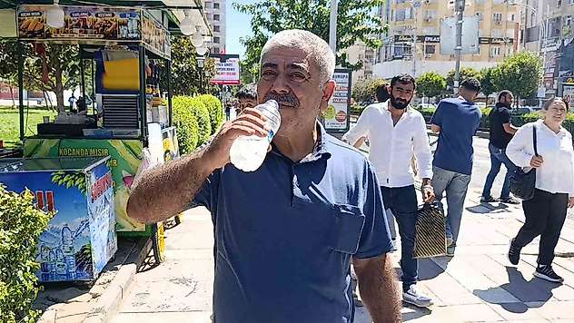 Şanlıurfa'da termometreler 48 dereceyi gösterdi
